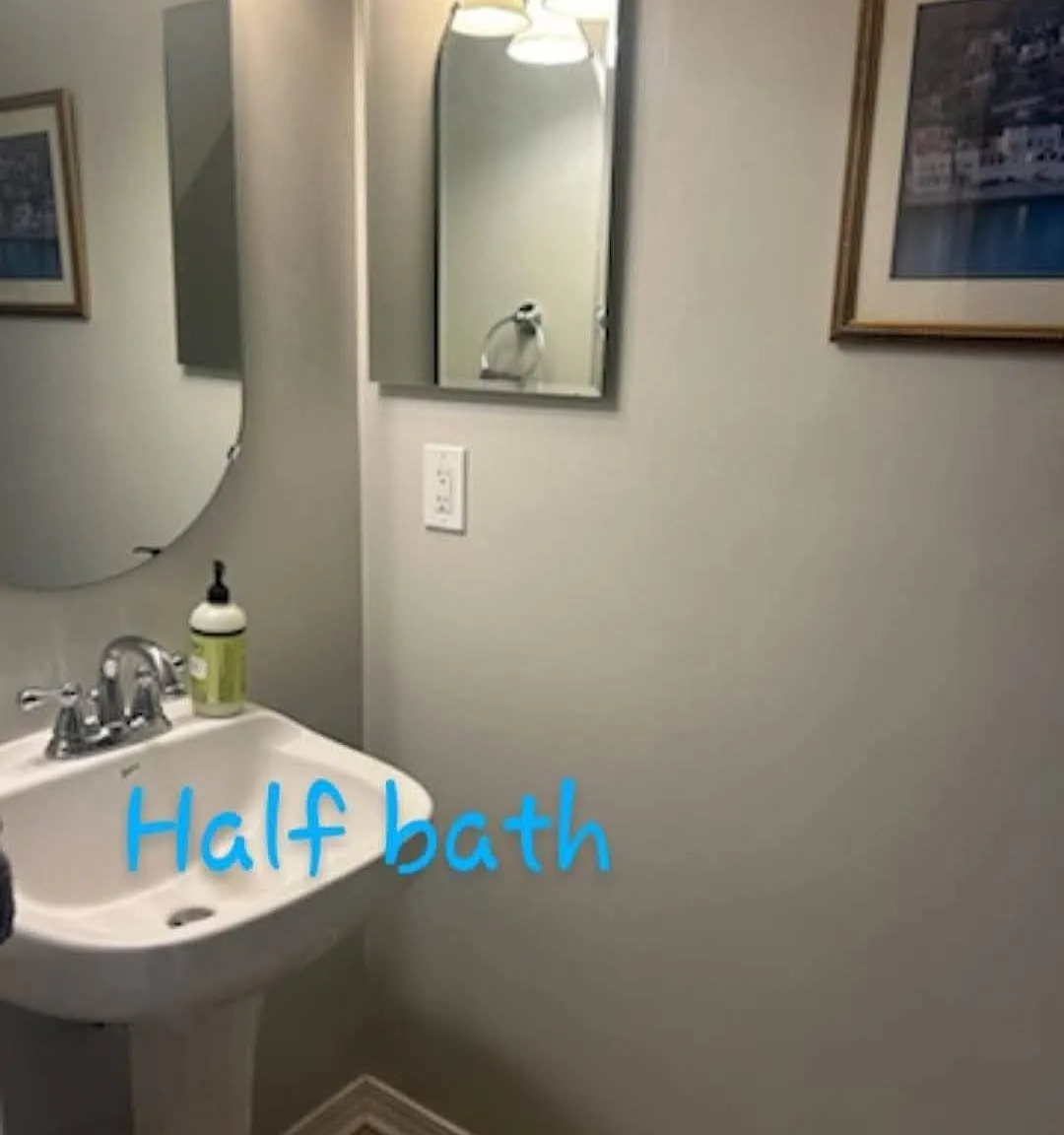 3 bed, 2.5 bath, 1808 sqft, $2,300 — Photo 2