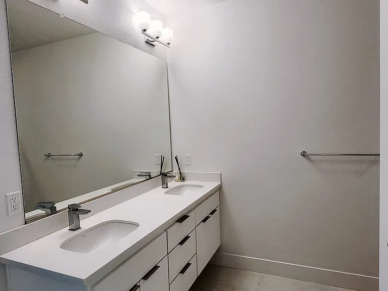3032 Lamory Pl — Photo 11