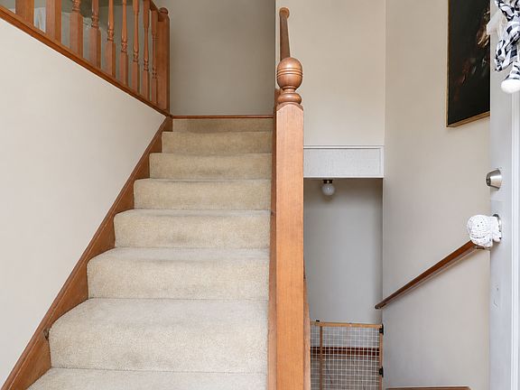 3rd image of 4 Moonstone Ct
