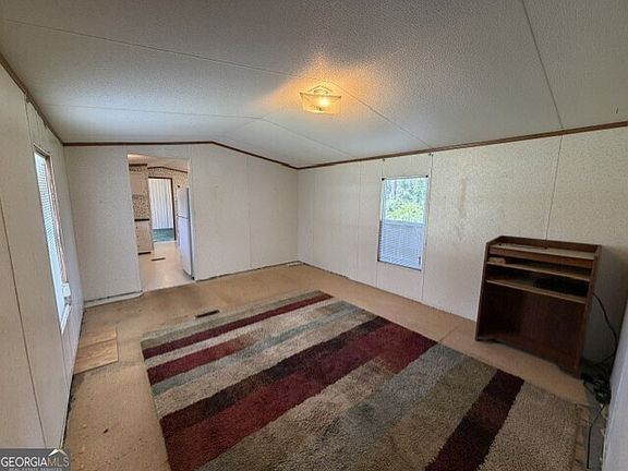 5th image of 214 Forest Ave