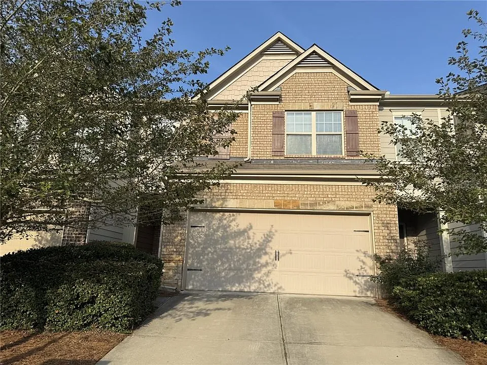 3160 Cross Creek Dr