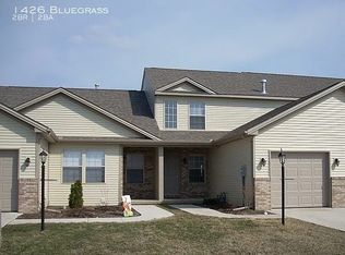 1426 Bluegrass Ln, Champaign, IL