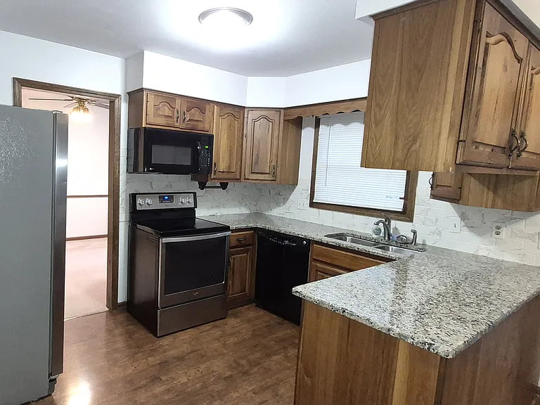 26755 Heatherford Dr — Photo 9