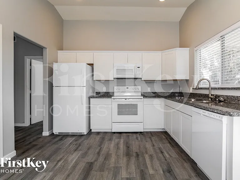 2965 W Lone Cactus Dr — Photo 6