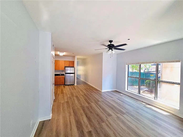 238 Walker St SW #22 — Photo 5