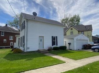 201 W Broadway St, Freeport, IL 61032