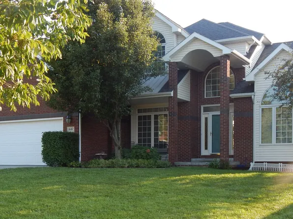 6167 Blackstone Rd, Lincoln, NE 68526