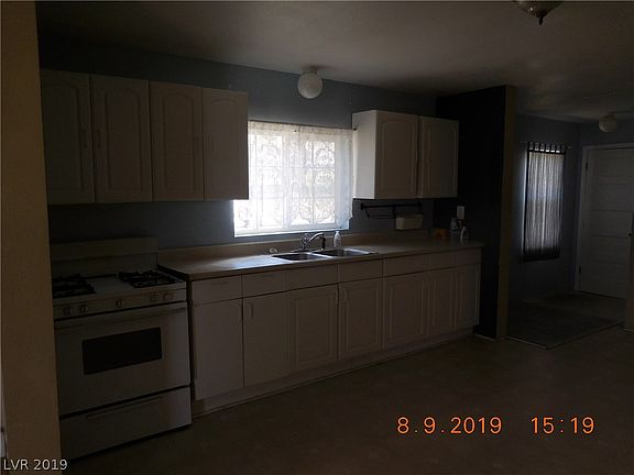2nd image of 15 Avenue E Ave