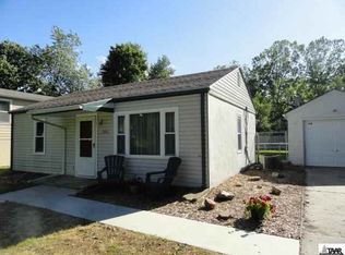 2401 SW Winterwood Ln, Topeka, KS 66614