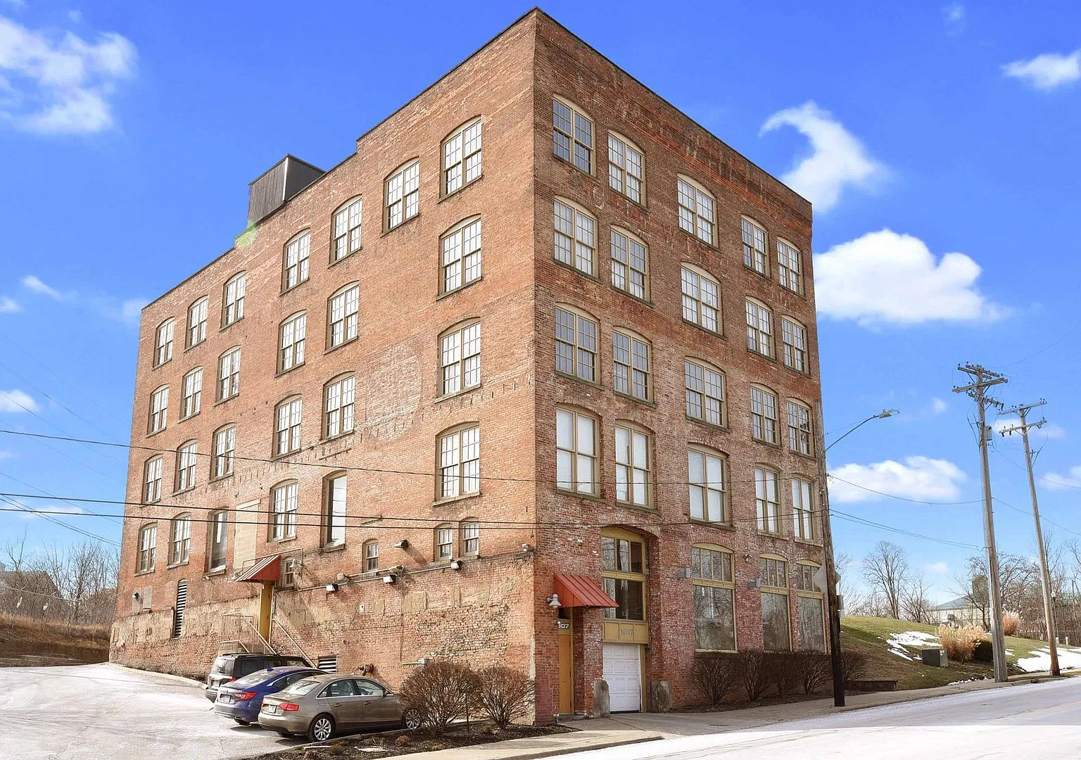 Beautiful 1 & 2 Bedroom Apartments & Th Available Near Lakewood! One Month Free Rent If You Apply... — Photo 4