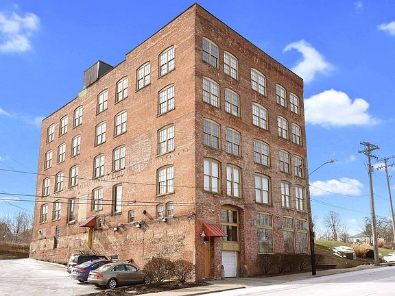 4th image of 10307 Detroit Ave #203-R