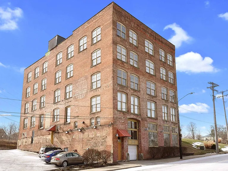 10307 Detroit Ave — Photo 4