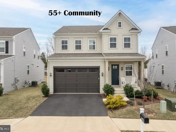 43453 Bettys Farm Dr, Chantilly, VA 20152