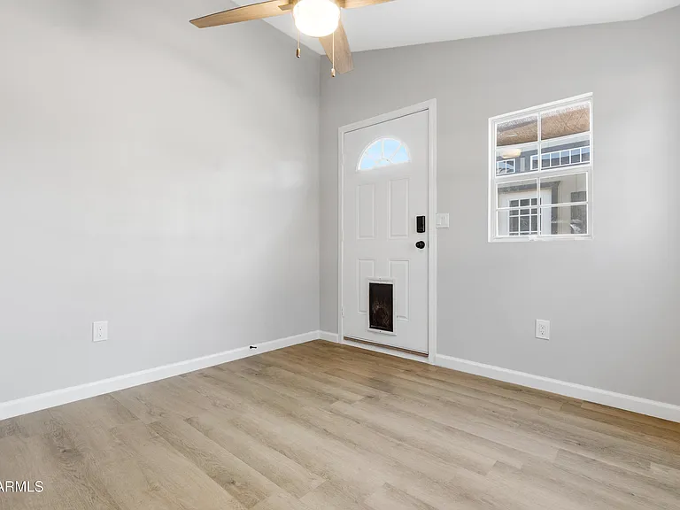 24194 W Whyman Ave — Photo 17