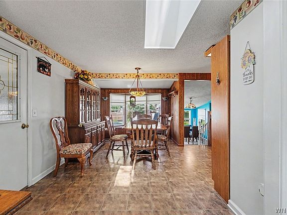 5th image of 233 Dean Rd
