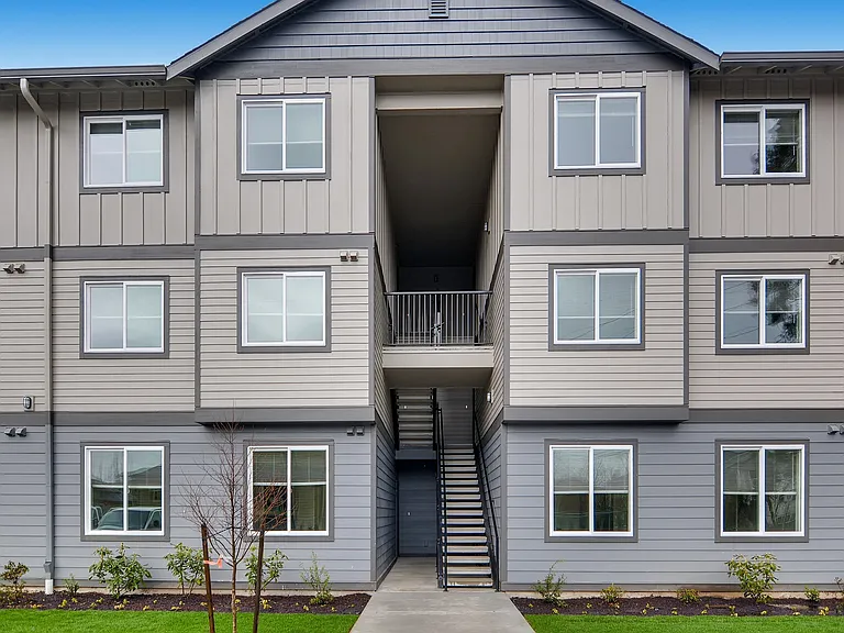 Quatama Woods | Exterior Building