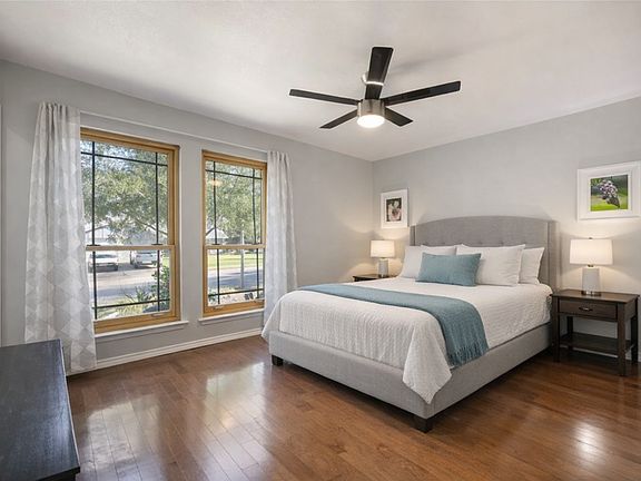 4th image of 2505 Lazy Oaks Dr