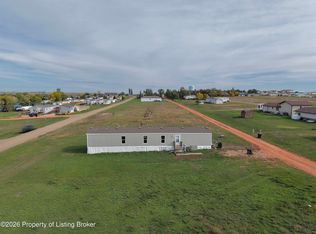 406 3rd Ave SE, Belfield, ND 58622
