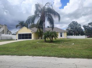 1090 Hanford Dr, Deltona, FL 32738