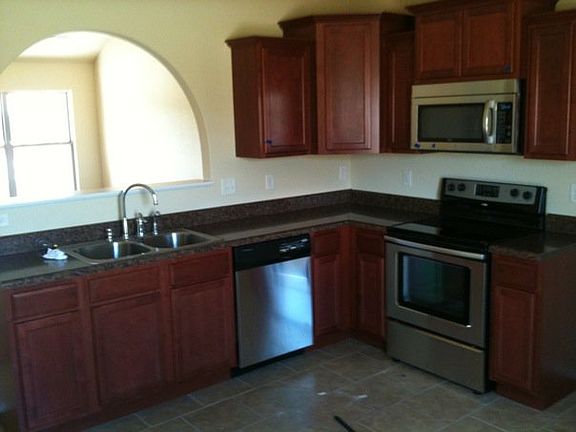 4th image of 316 Casa Ct