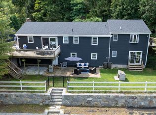 8 Town Bridge Rd, Collinsville, CT 06019