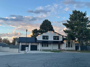 1559 E Casper Rd, Sandy, UT 84092