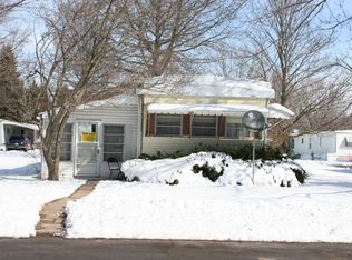 3008 Old Farm Rd, Kalamazoo, MI 49004