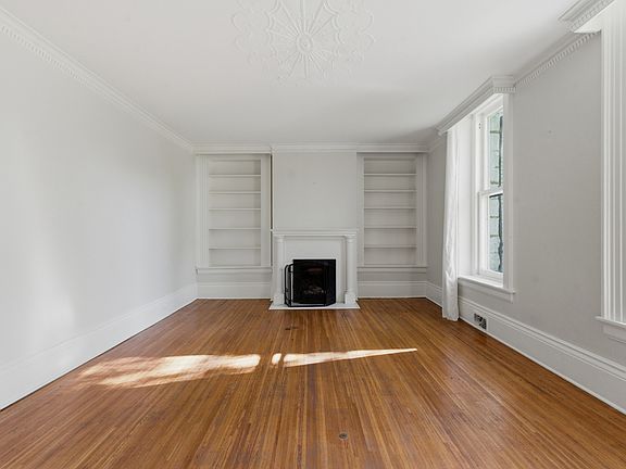 2nd image of 442 Bowling Ave