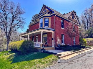 803 Ravine St, Decorah, IA 52101