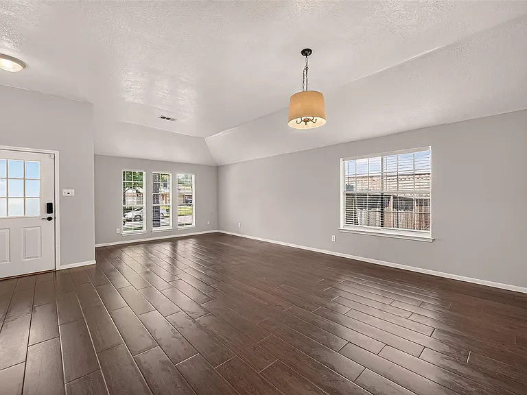 22619 Old Church Ln — Photo 12