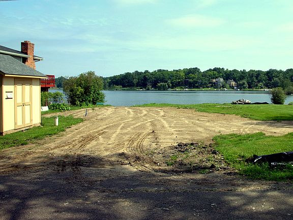 2nd image of 523 Dunleavy Dr