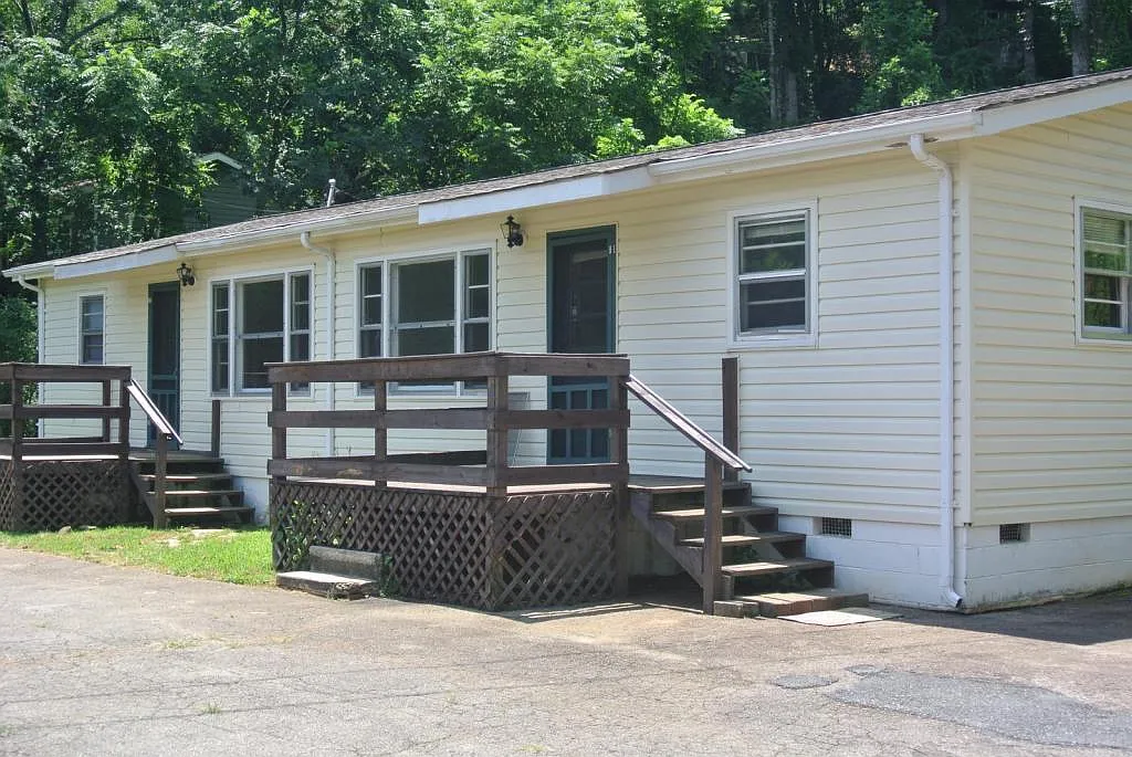 93 Pecan Dr — Photo 1