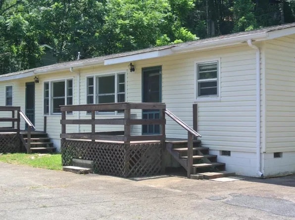 93 Pecan Dr, Sylva, NC 28779
