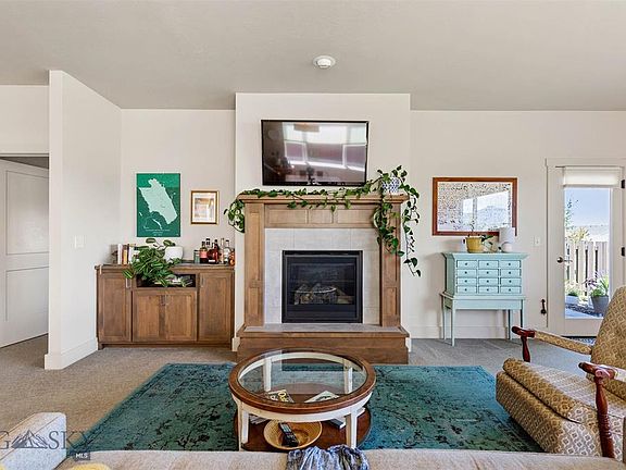3rd image of 4289 Palisade Dr