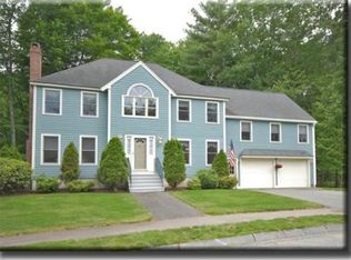 17 Willowdale Dr, Merrimac, MA 01860