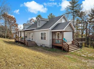 286 Overlook Dr, Spruce Pine, NC 28777