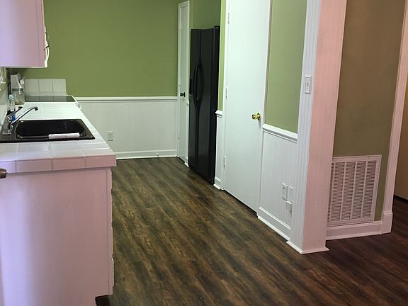 vinyl plank flooring