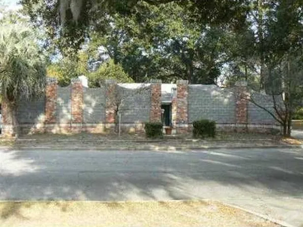 1754 E 31st St, Savannah, GA 31404