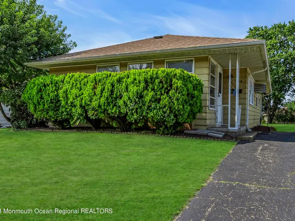 29 Grenada Street, Toms River, NJ 08757