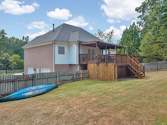 5th image of 156 Wisteria Dr