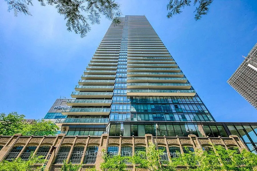 832 Bay St #3703