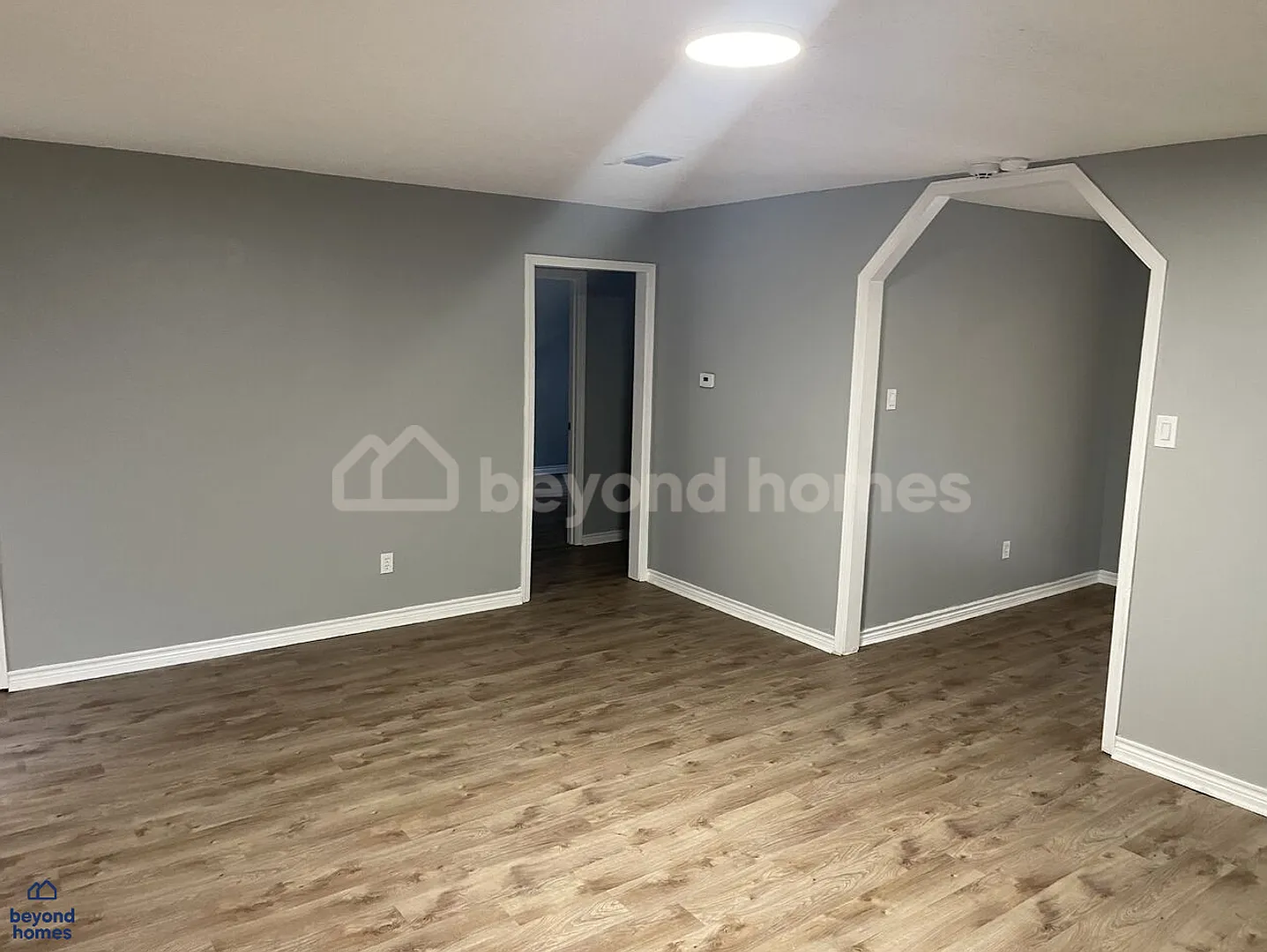 Modernized & Move-In Ready in Sherwood! — Photo 3