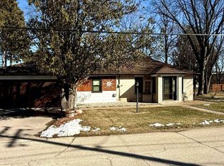 417 Welcome Ave, Bear Creek, WI 54922