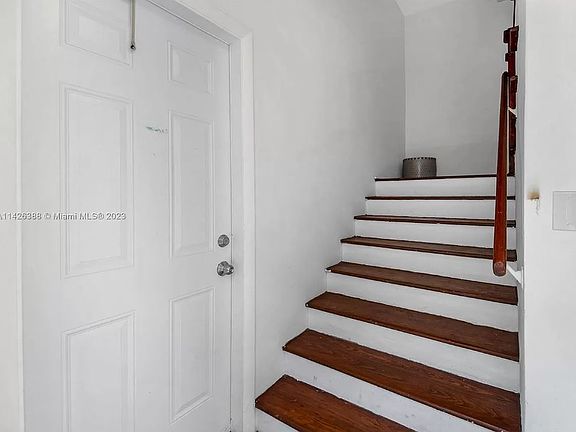 3rd image of 624 Michigan Ave #A