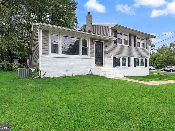 2nd image of 200 Hendrickson Ave