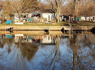 10866 Colony Rd, Pinckney, MI 48169