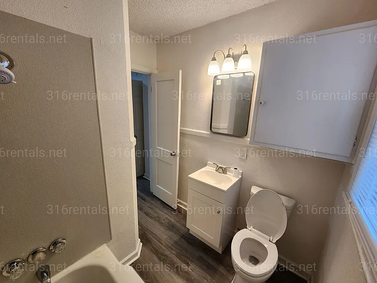 847 N Glendale St — Photo 6