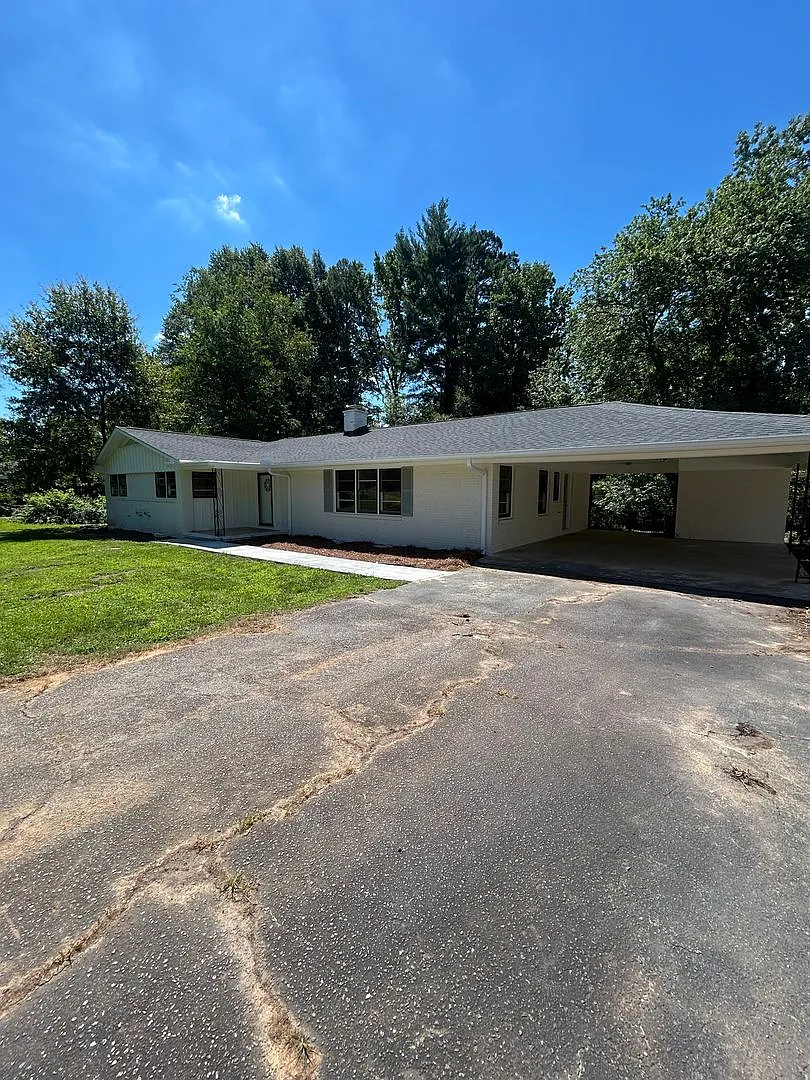 104 Galaxie Place — Photo 1