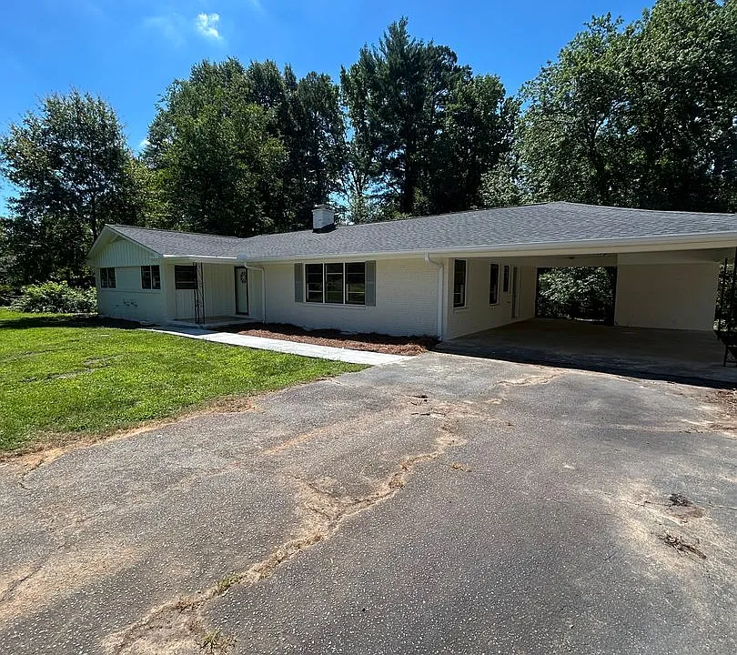 104 Galaxie Pl