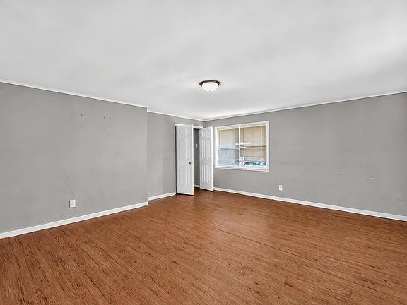 3rd image of 1203 Brookcliff Ave